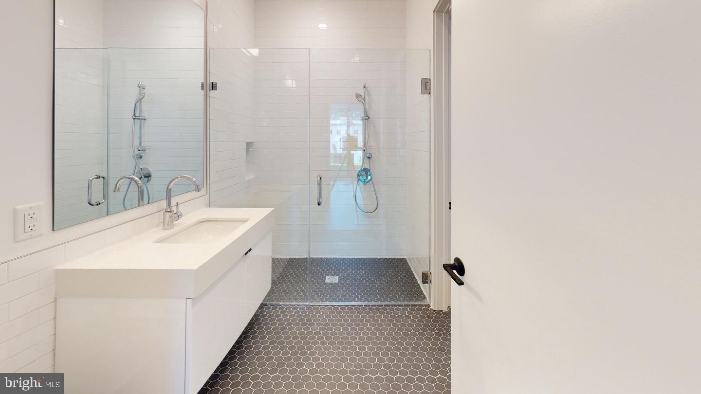 57 N St Nw #235 Property Photo 8