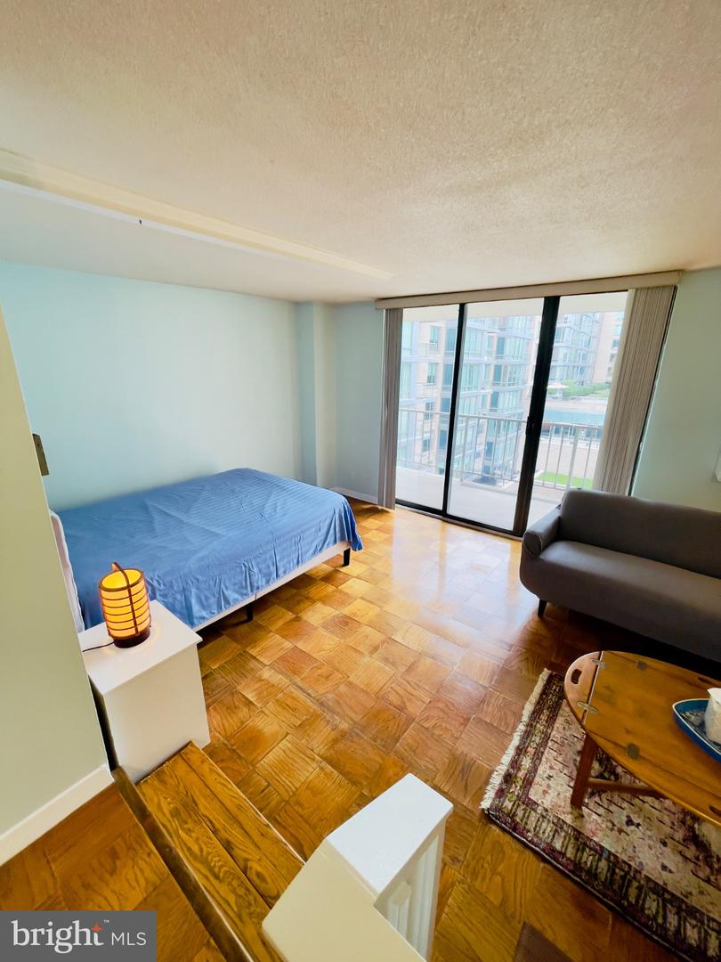 2201 L St Nw #715 Property Photo 8