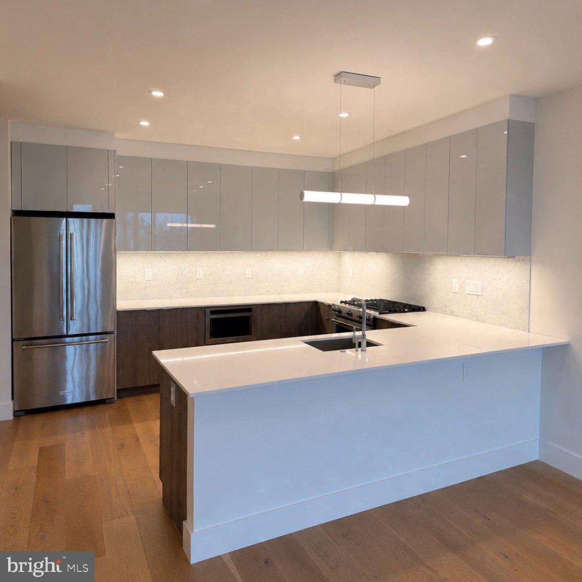 4804 Georgia Ave Nw #ph2 Property Photo 2