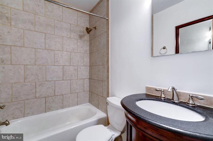 1910 Nw 17th St Nw #2 Property Photo 7