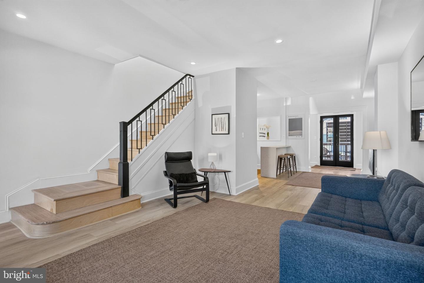 219 Douglas St Ne Property Photo 1