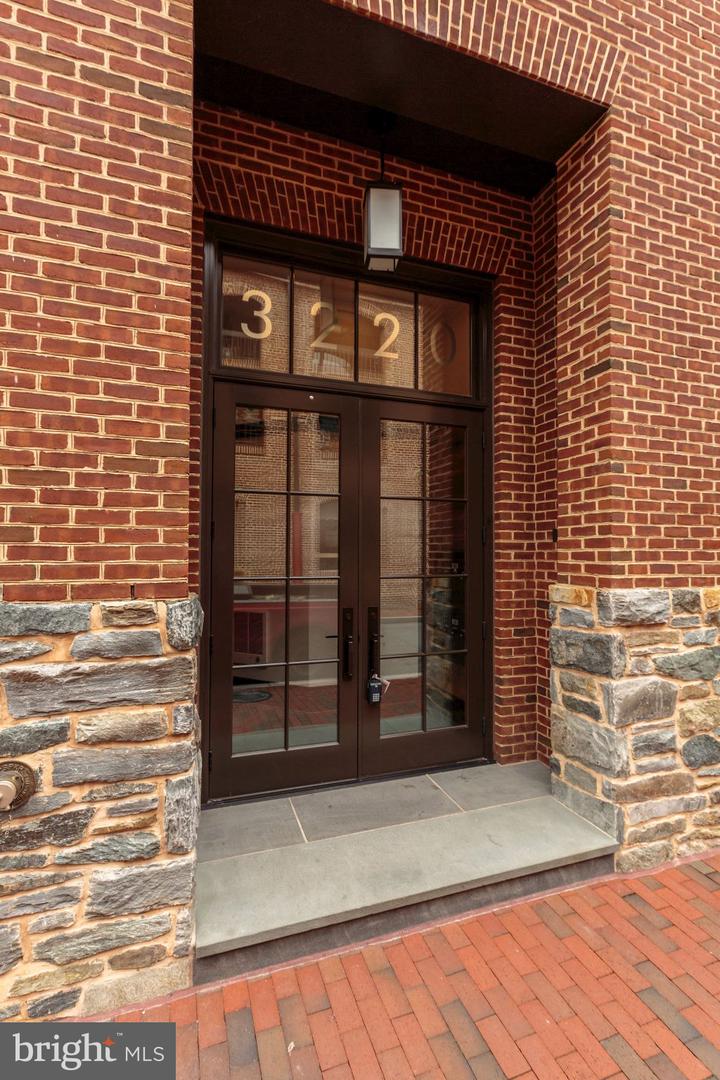 3220 Grace St Nw #3 Property Photo 25