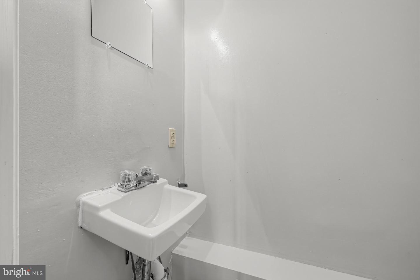 910 Southern Ave Se #2 Property Photo 6