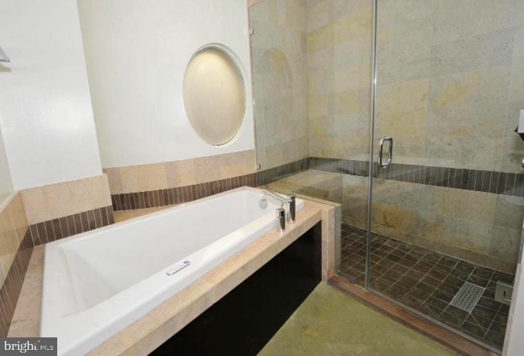 2351 Champlain St Nw #c3 Property Photo 8