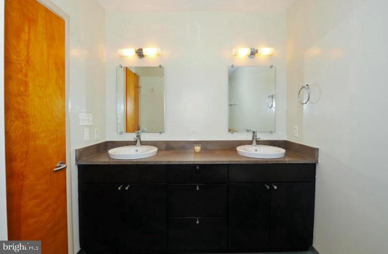 2351 Champlain St Nw #c3 Property Photo 9
