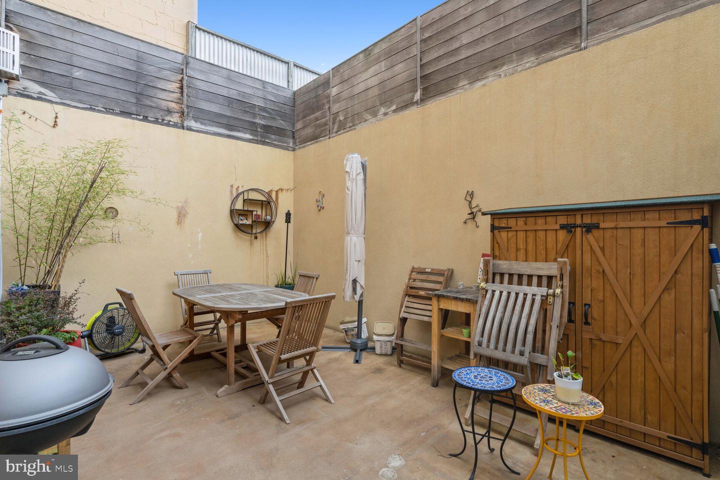 2351 Champlain St Nw #c3 Property Photo 12