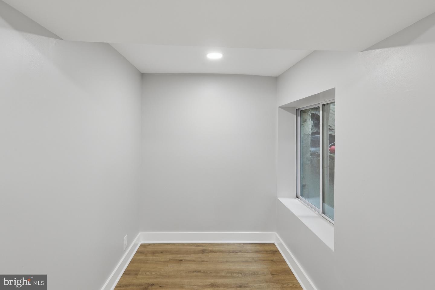 2388 Champlain St Nw #apt 10 Property Photo 5