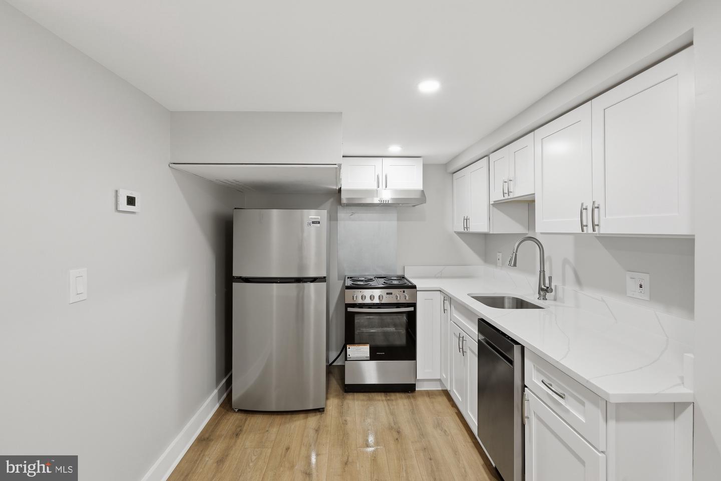 2388 Champlain St Nw #apt 10 Property Photo 10