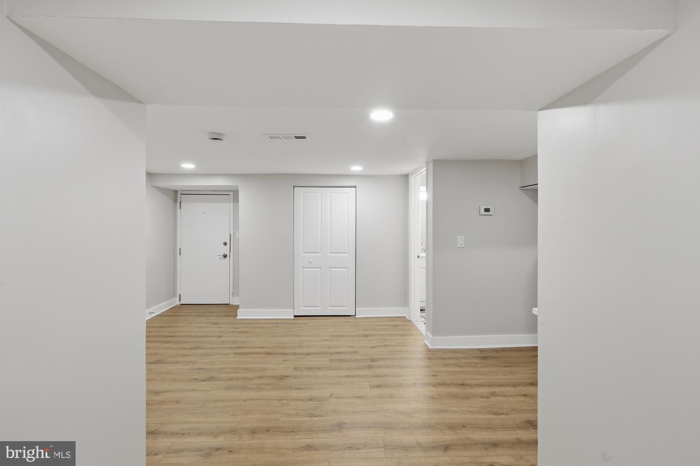 2388 Champlain St Nw #apt 10 Property Photo 15