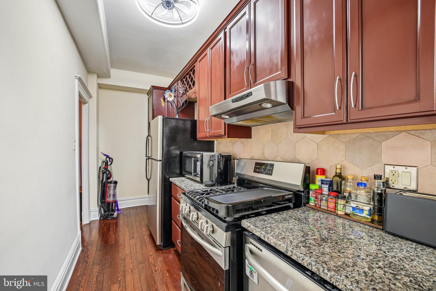 1514 17th St Nw #505 Property Photo 8
