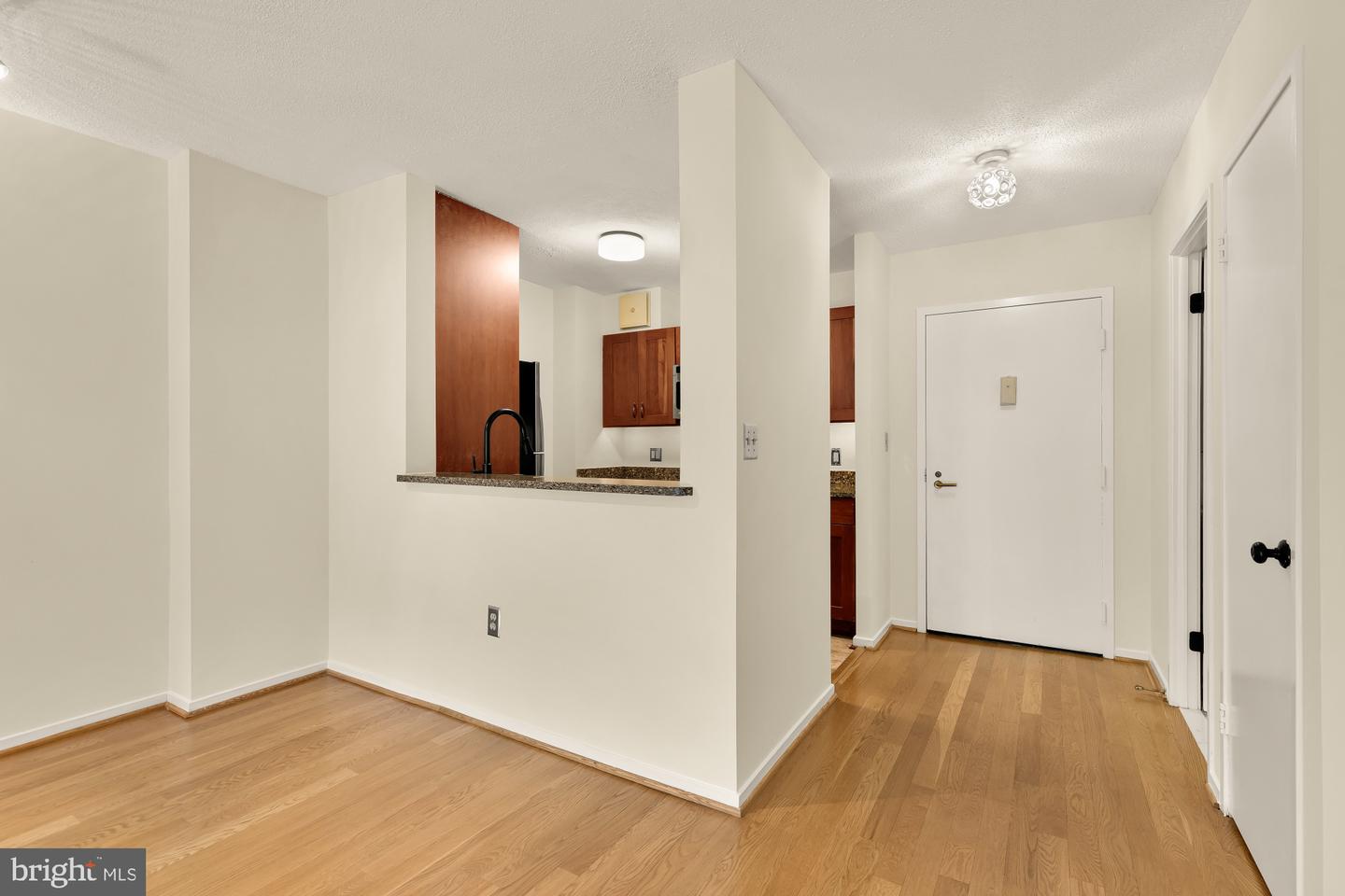 2320 Wisconsin Ave Nw #310 Property Photo 5