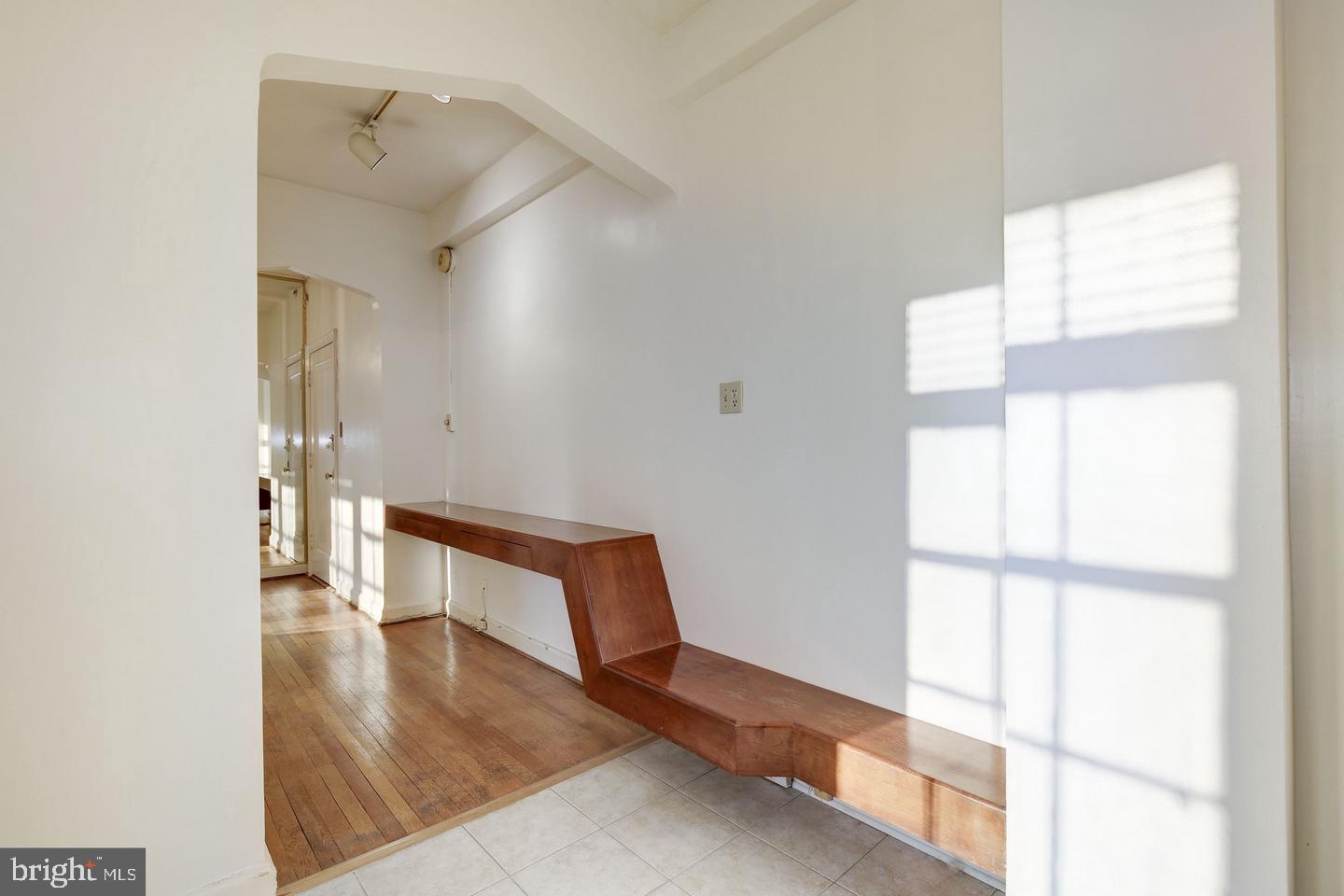 2737 Devonshire Pl Nw #127 Property Photo 6