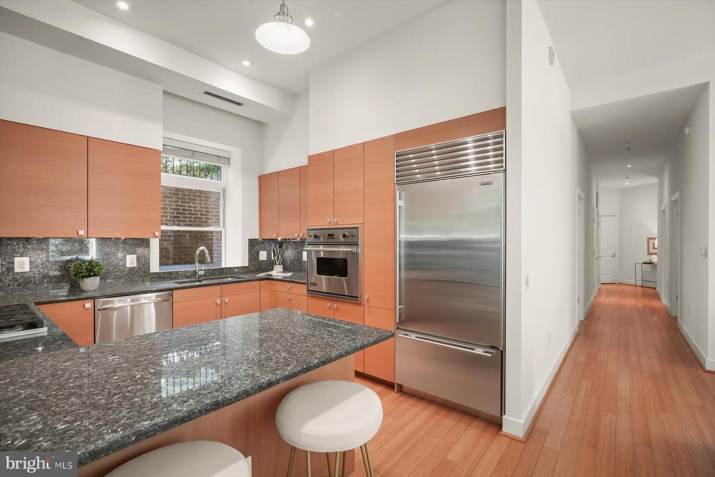2425 L St Nw #115 Property Photo 14