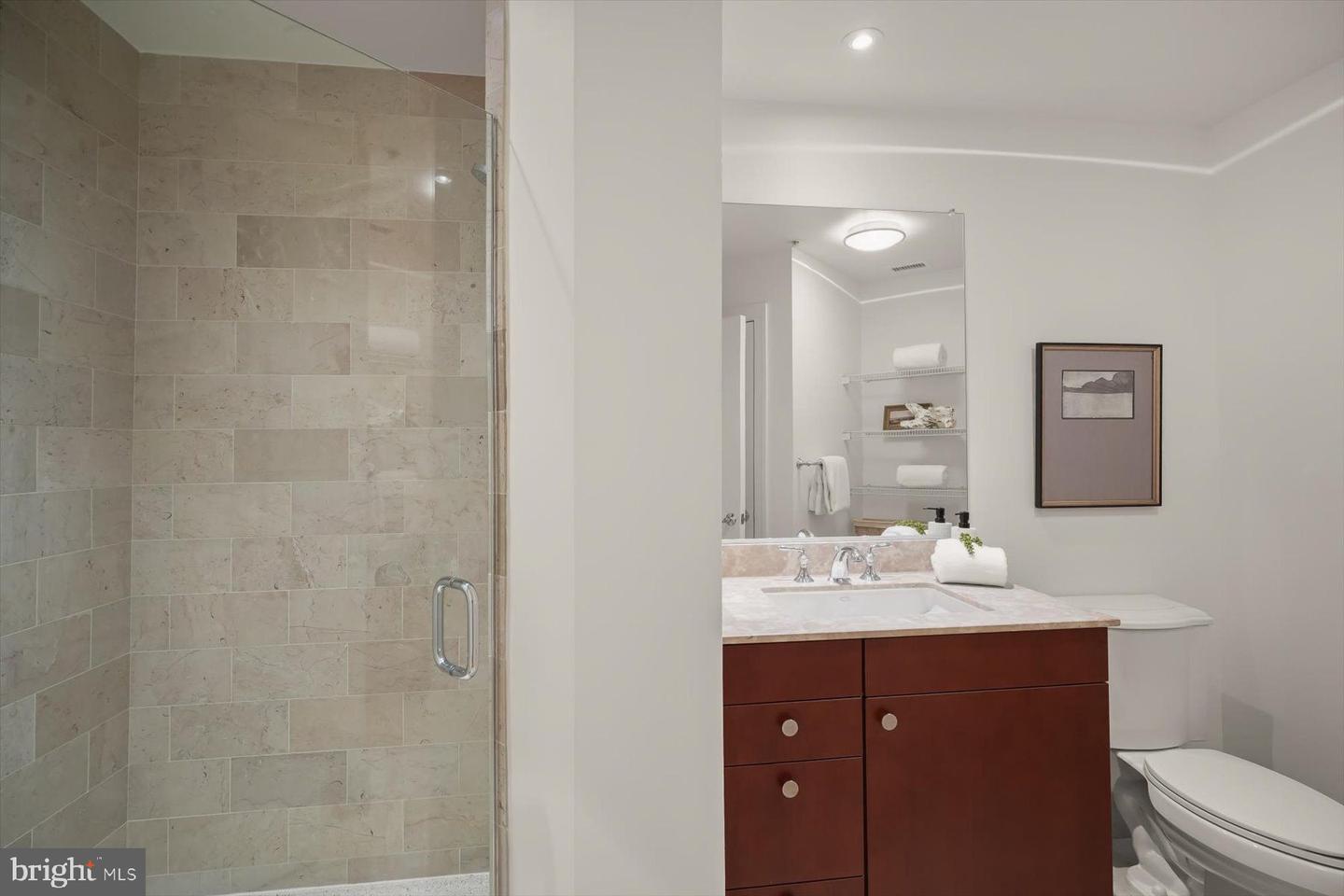 2425 L St Nw #115 Property Photo 22