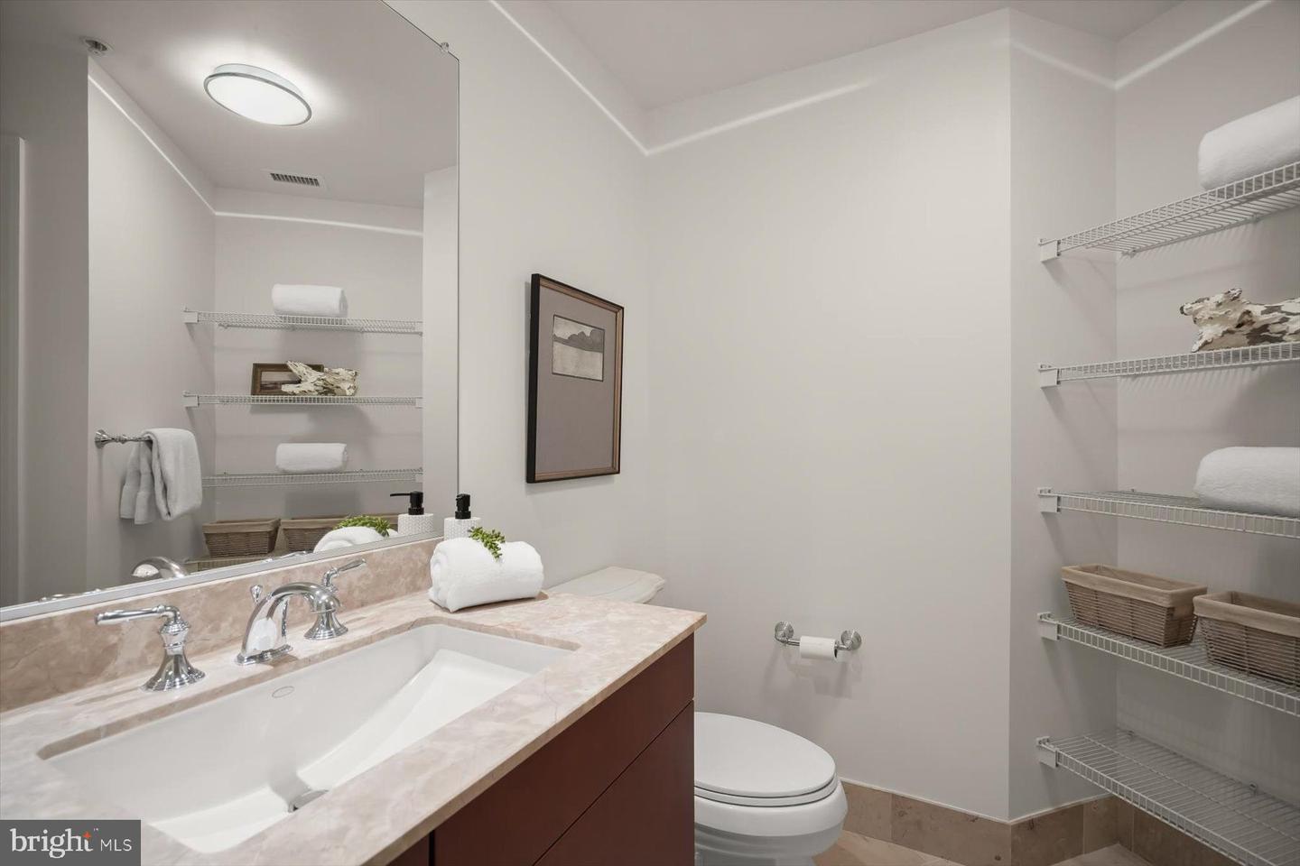 2425 L St Nw #115 Property Photo 24
