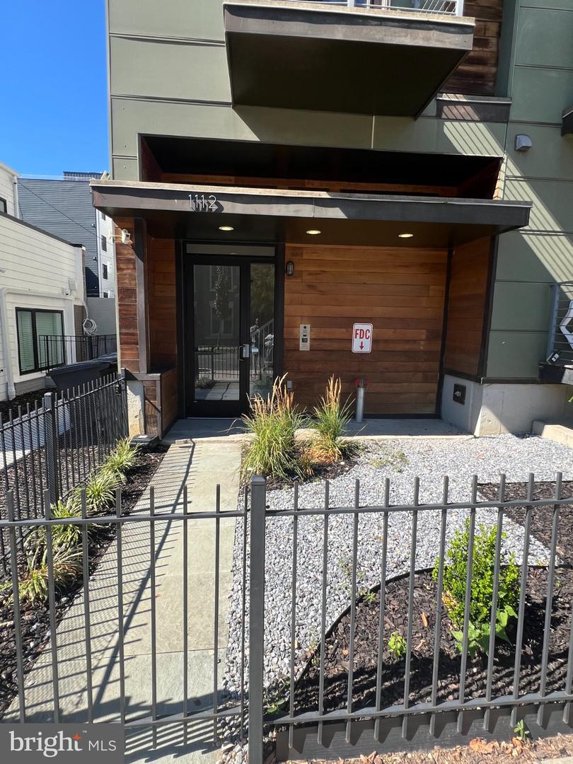 1112 Montello Ave Ne #cs-a Property Photo 3