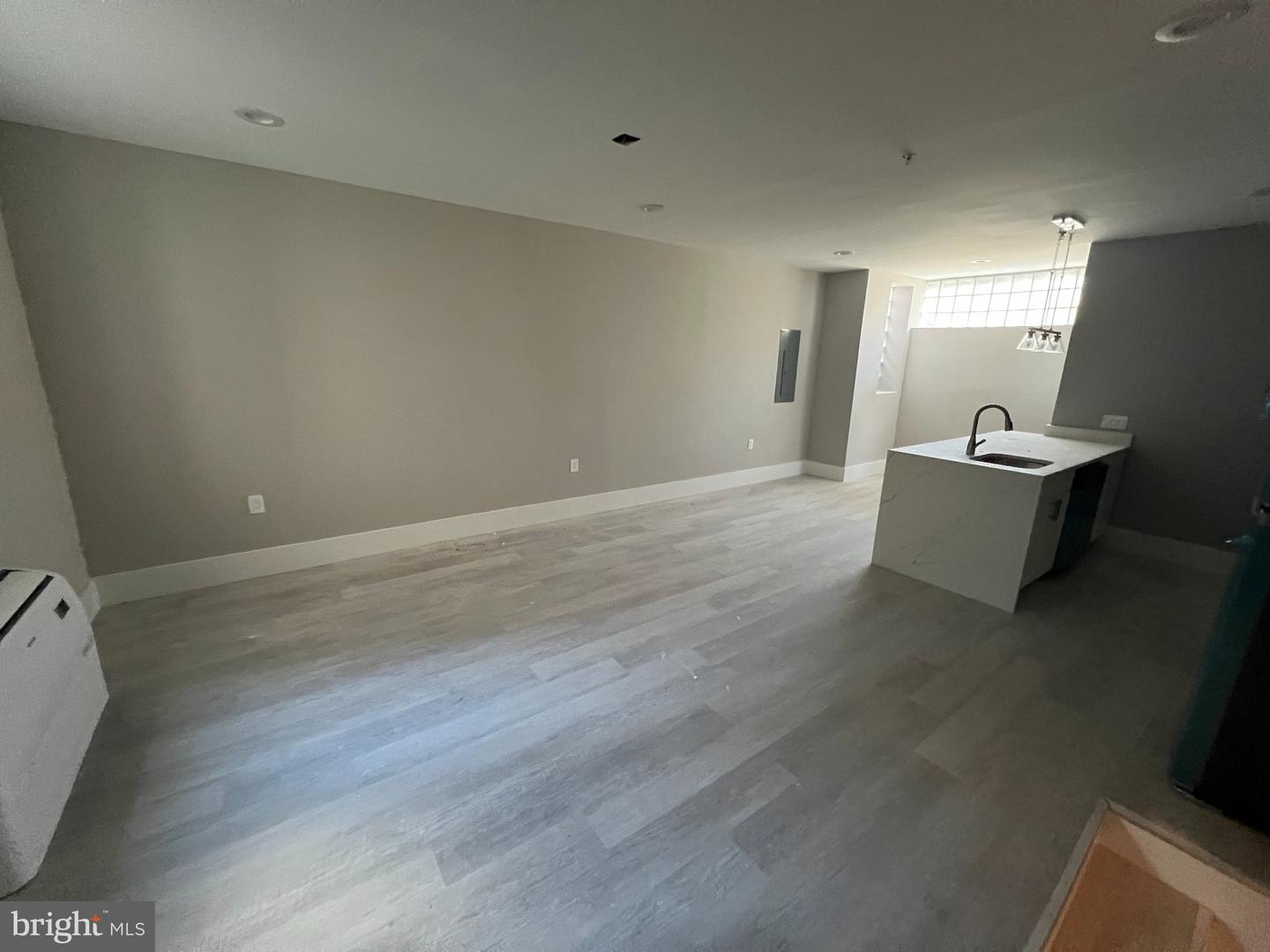 1112 Montello Ave Ne #cs-a Property Photo 9