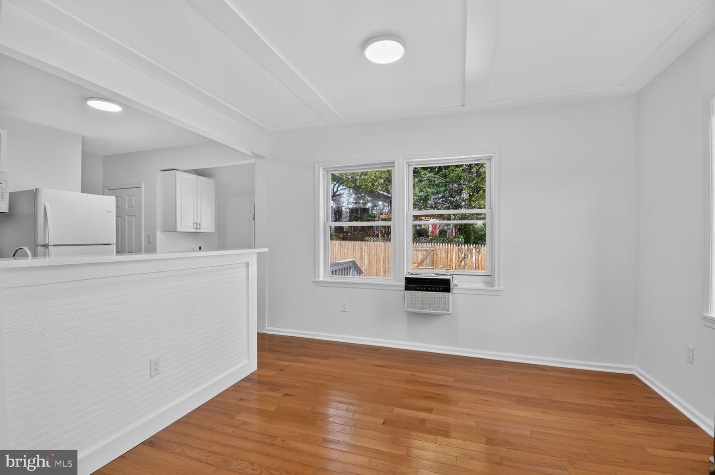 1004 Shepherd St Ne Property Photo 8