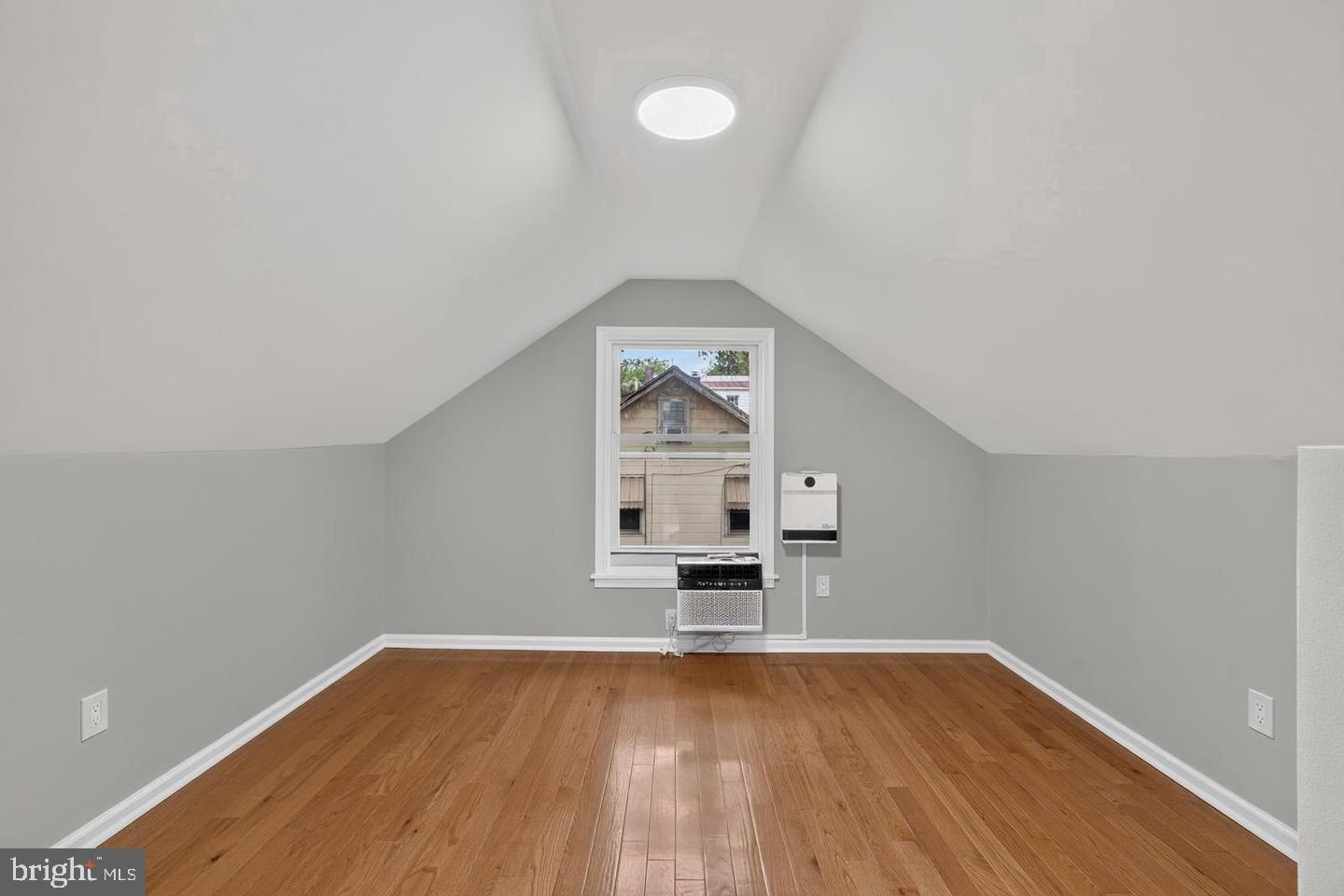 1004 Shepherd St Ne Property Photo 28