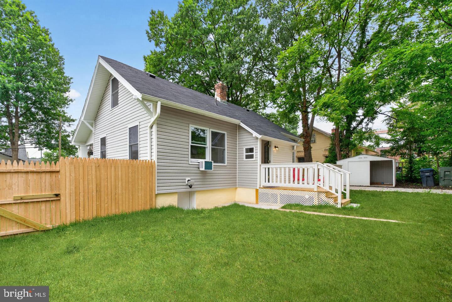 1004 Shepherd St Ne Property Photo 38