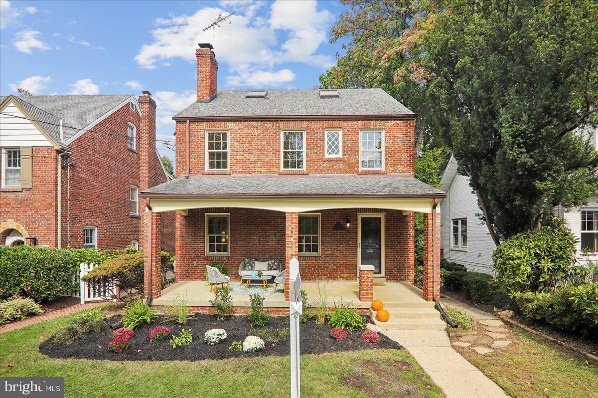 3127 OLIVER ST NW Property Photo 1