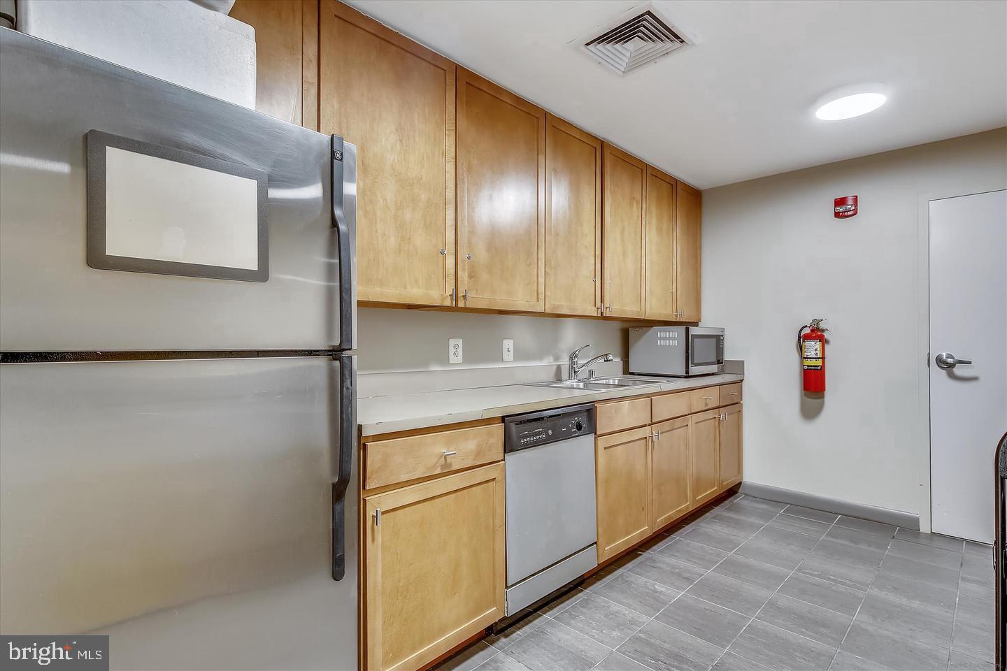 400 Massachusetts Ave Nw #1012 Property Photo 31