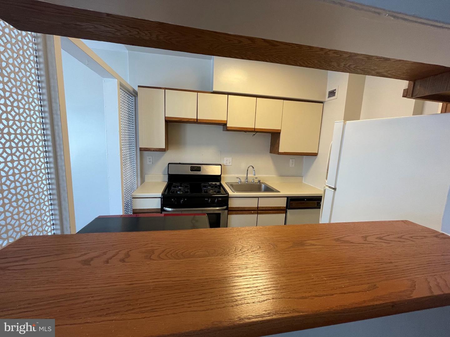 1711 Massachusetts Ave Nw #829 Property Photo 13