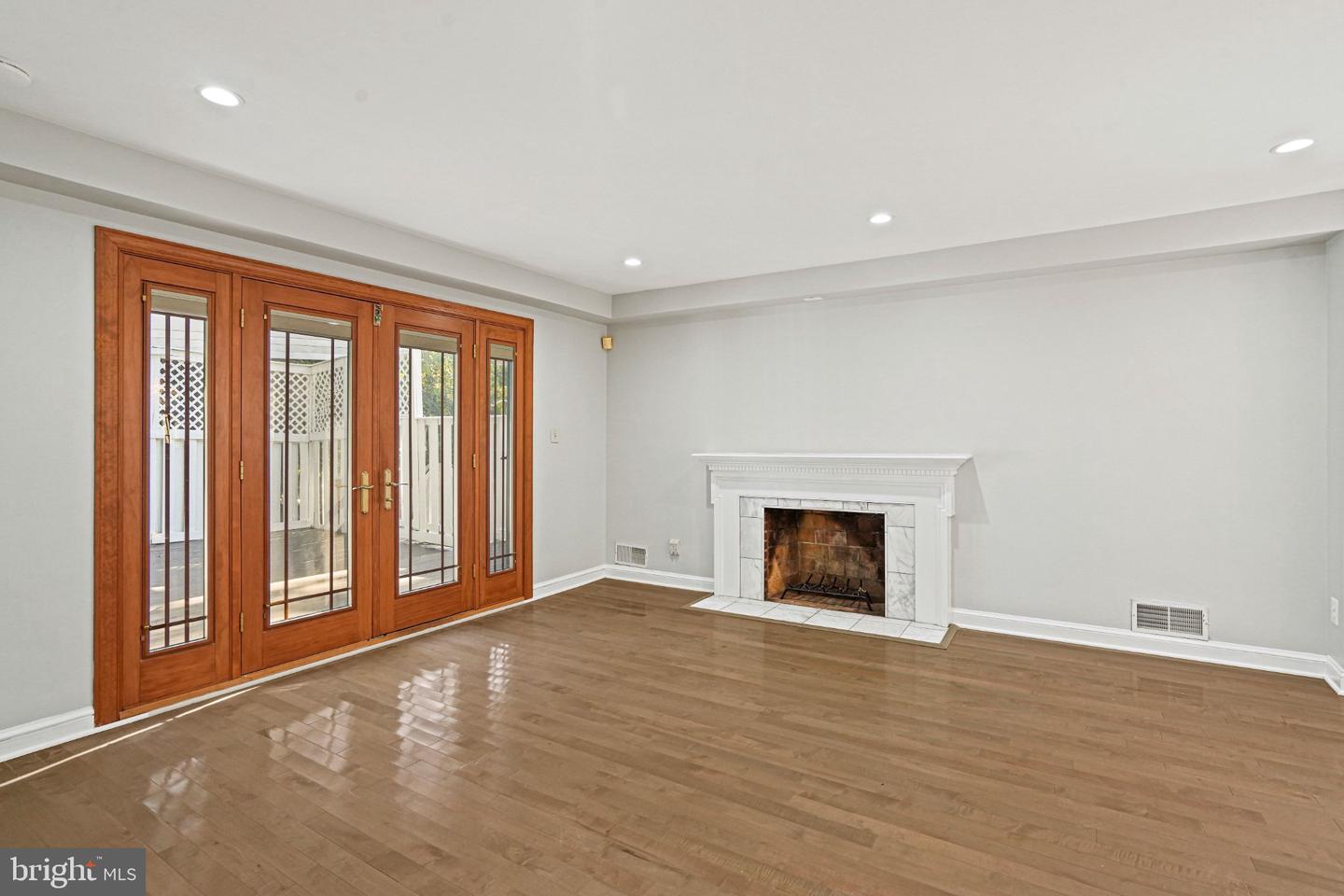 2749 Arizona Ave Nw Property Photo 6