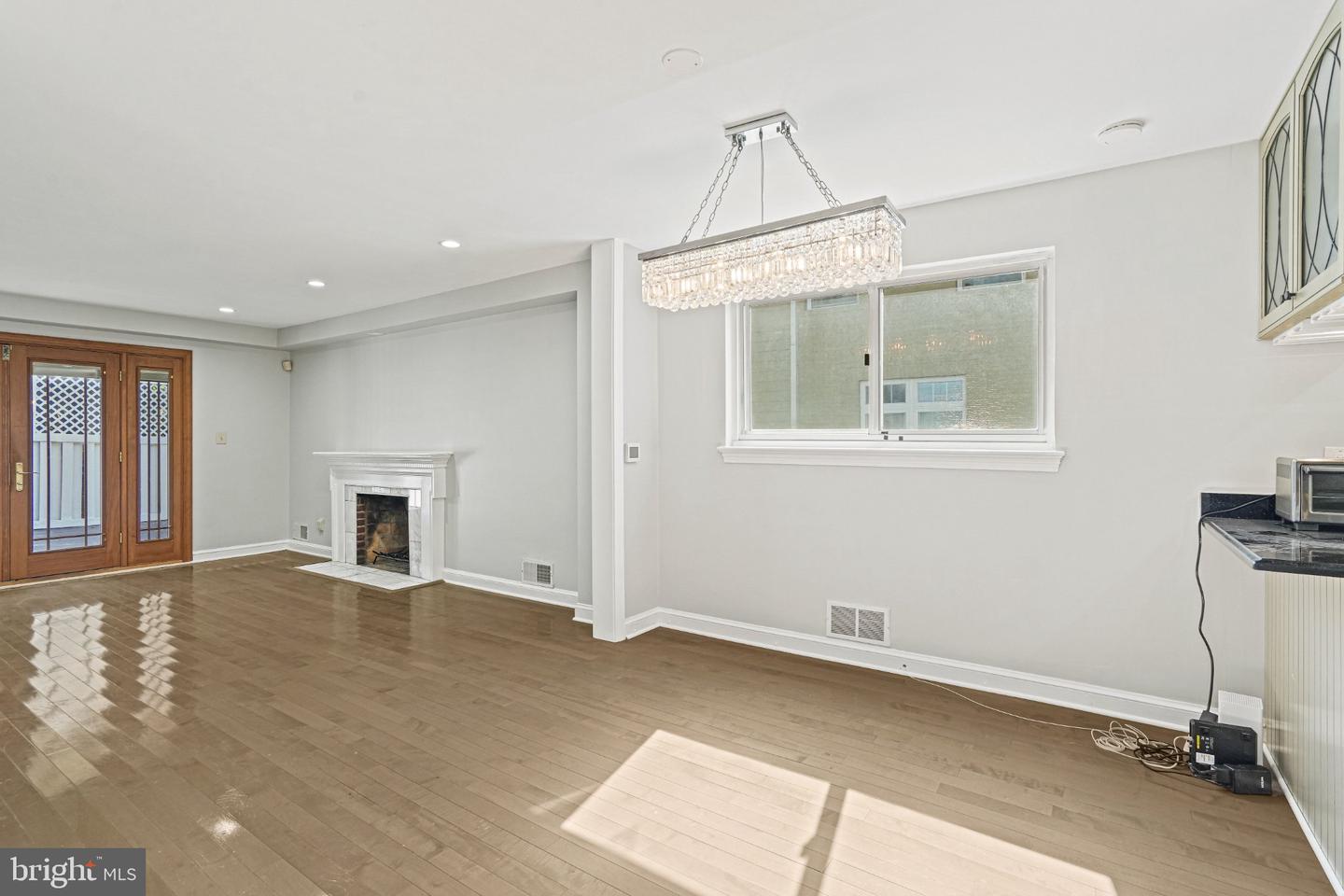2749 Arizona Ave Nw Property Photo 8