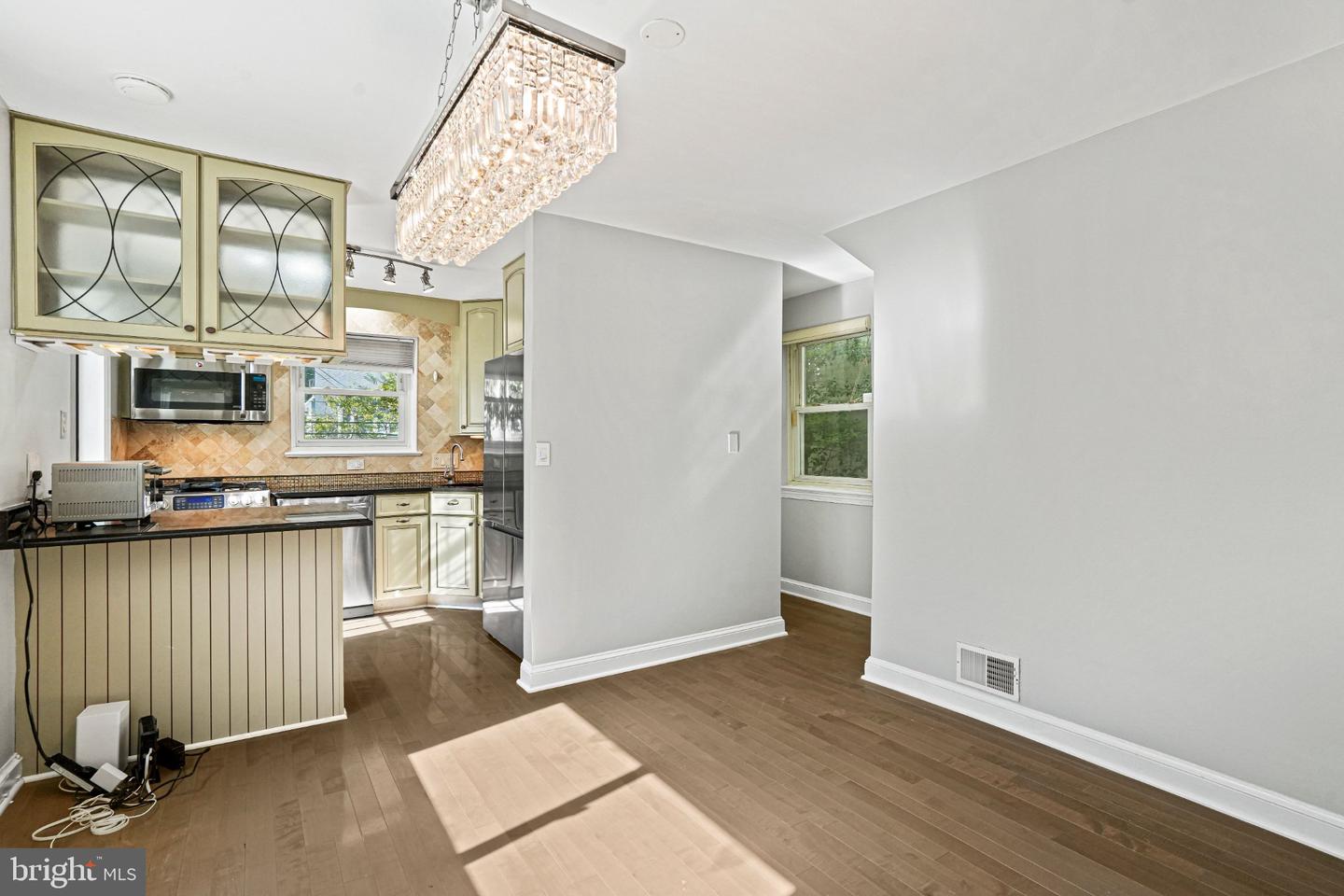 2749 Arizona Ave Nw Property Photo 12