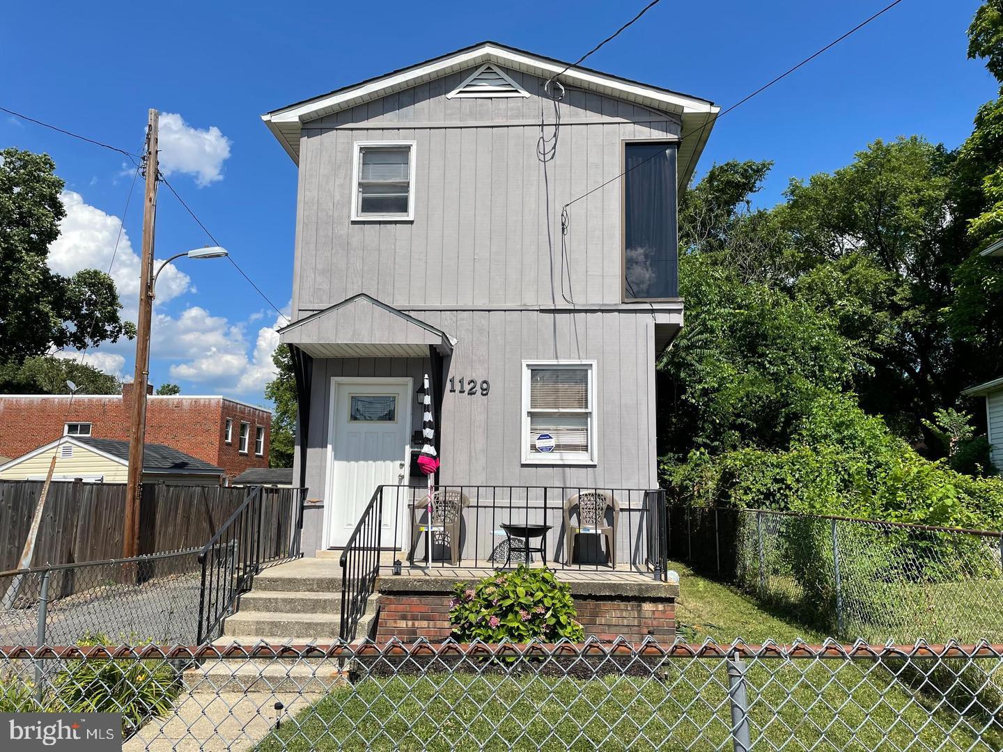 1129 48TH ST NE Property Photo 1