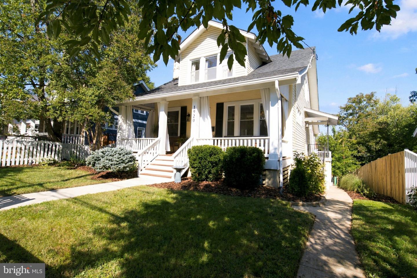 1920 KEARNY ST NE Property Photo 1