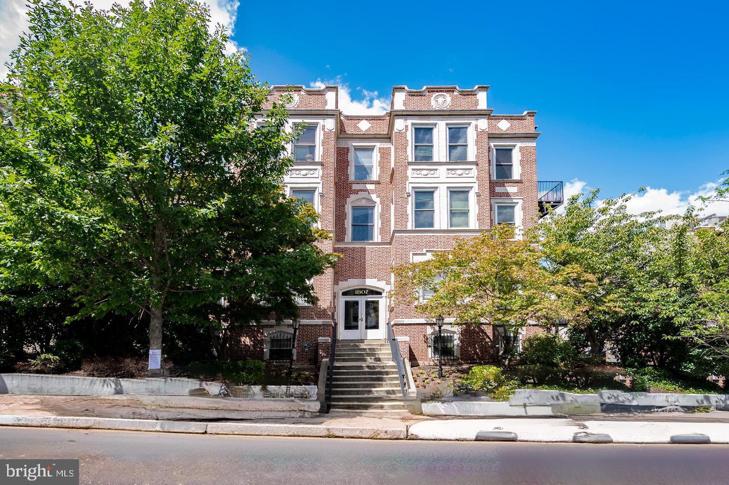1807 CALIFORNIA ST NW #T5 Property Photo 1