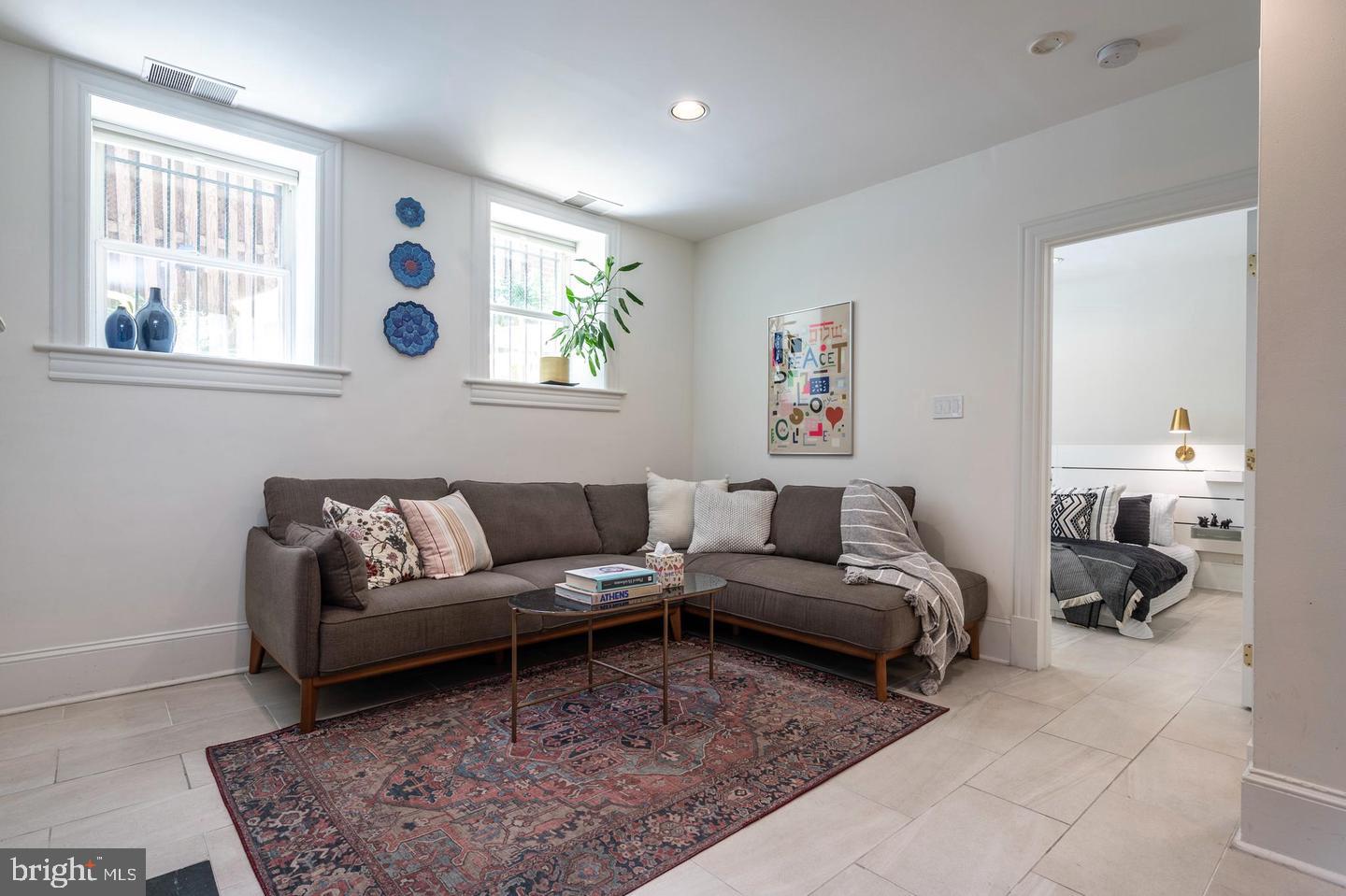 1807 California St Nw #t5 Property Photo 16