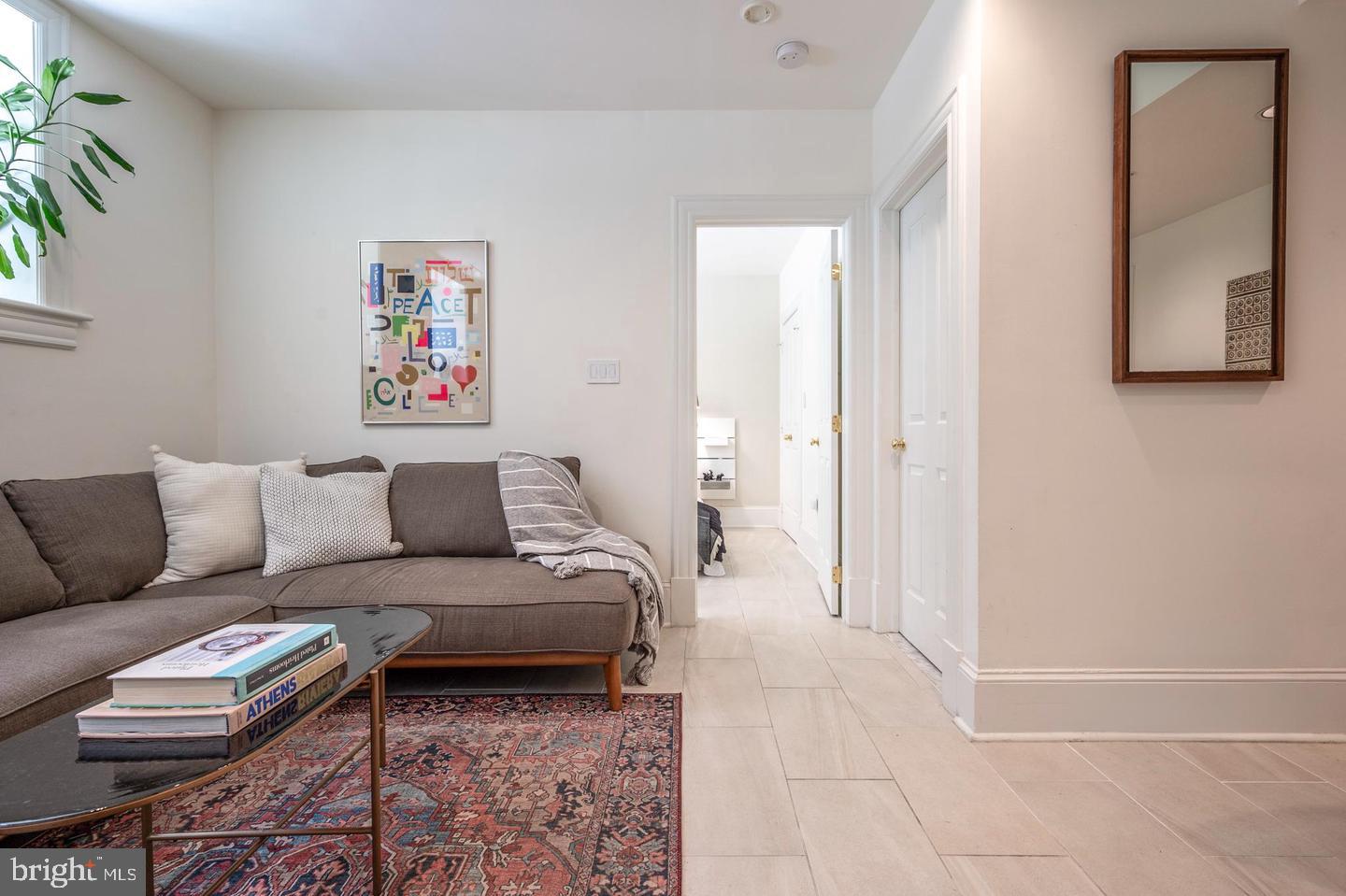 1807 California St Nw #t5 Property Photo 17