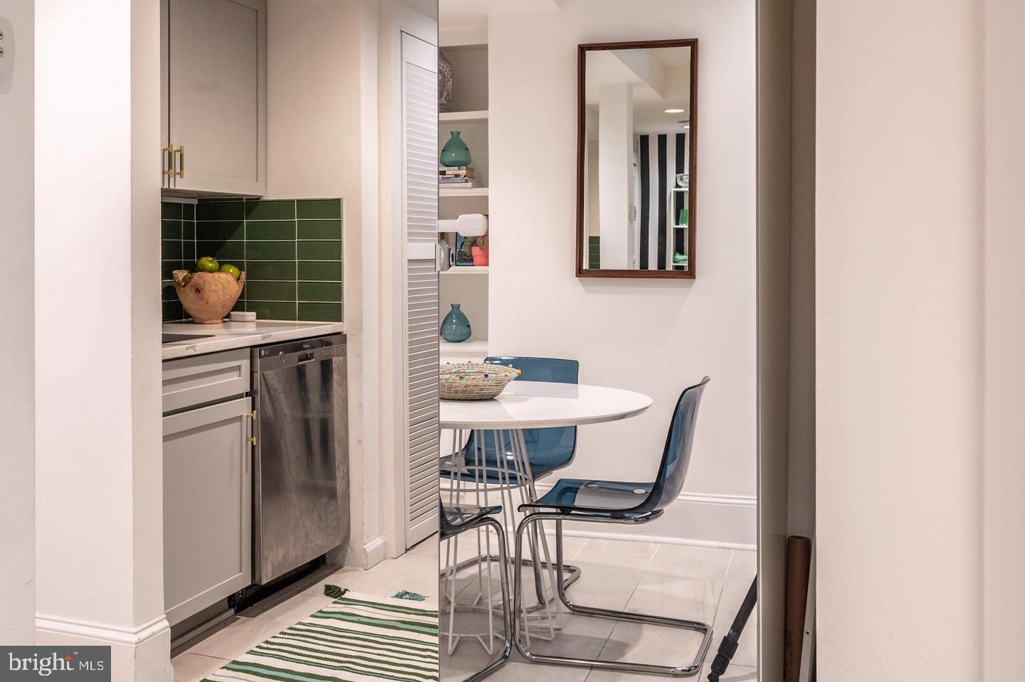 1807 California St Nw #t5 Property Photo 24