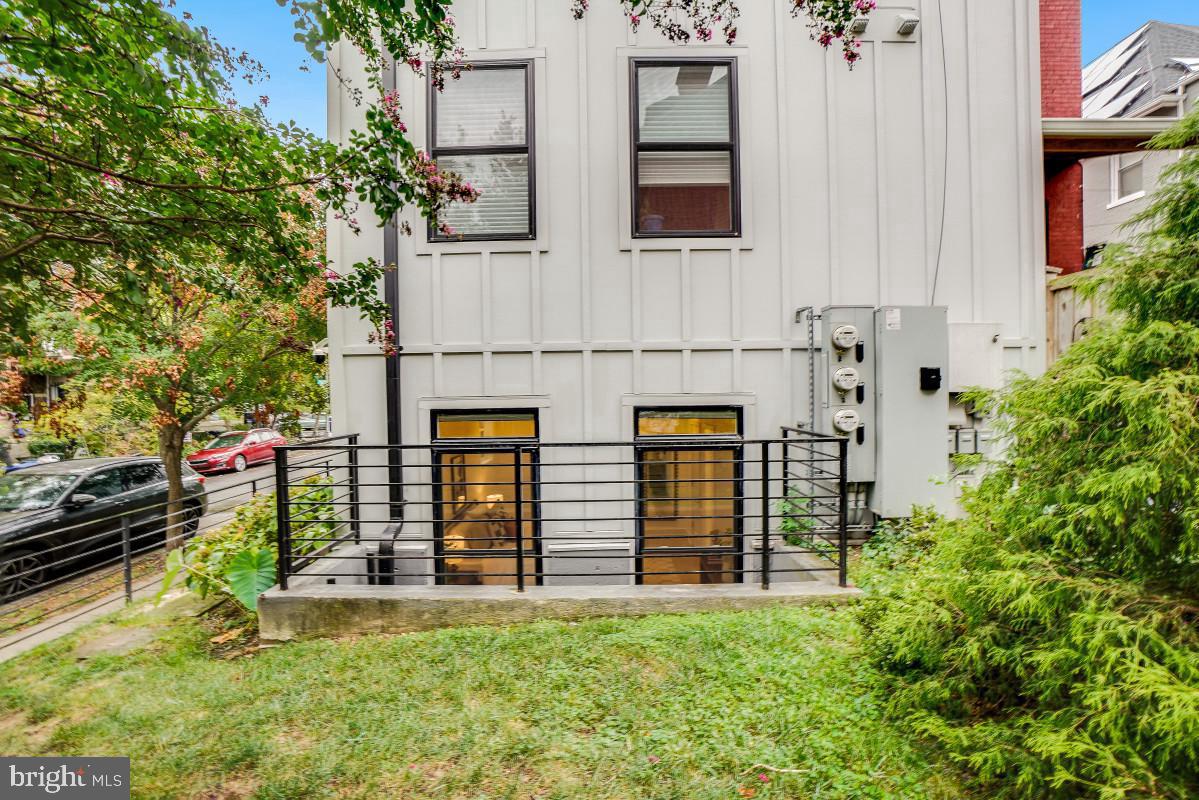 3554 10th St Nw #1 Property Photo 29