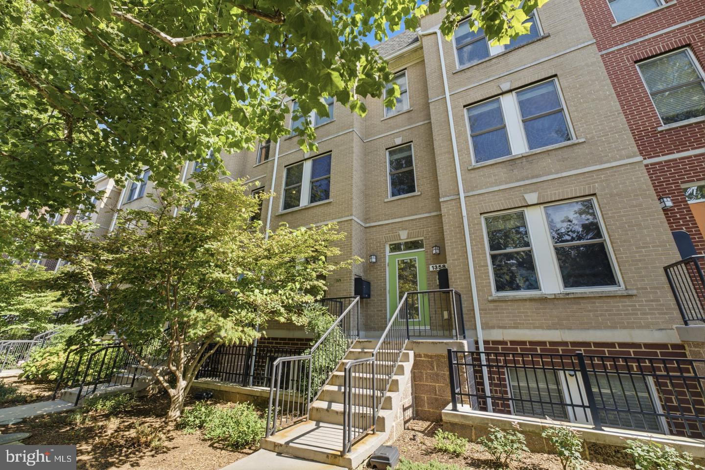 1358 Monroe St Nw #b Property Photo 2