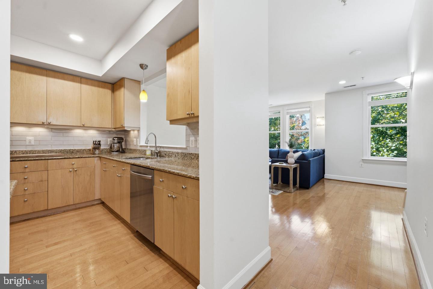 1358 Monroe St Nw #b Property Photo 17