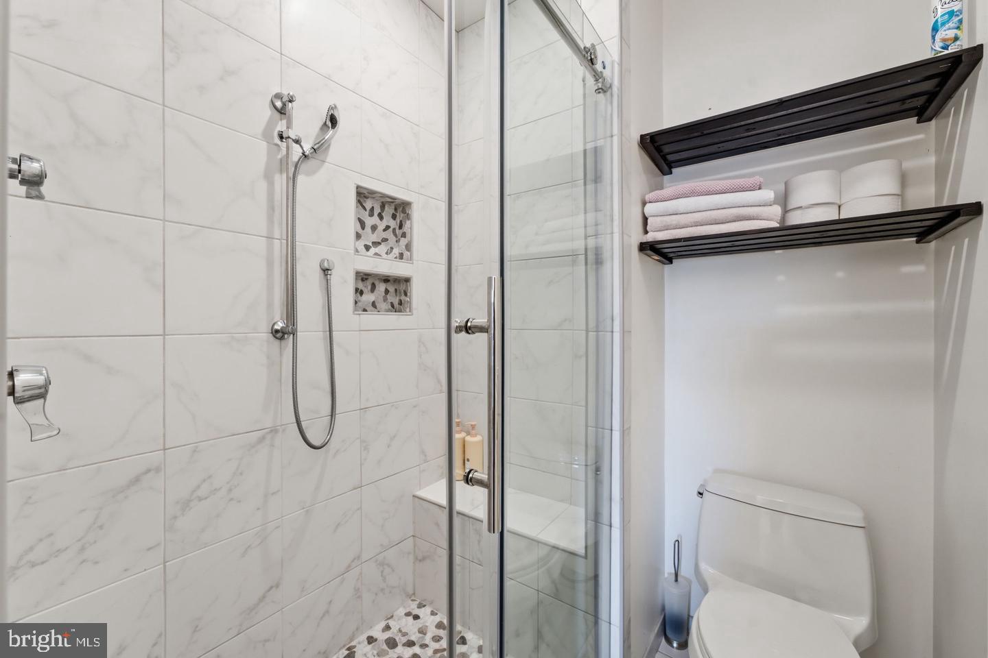 1358 Monroe St Nw #b Property Photo 32