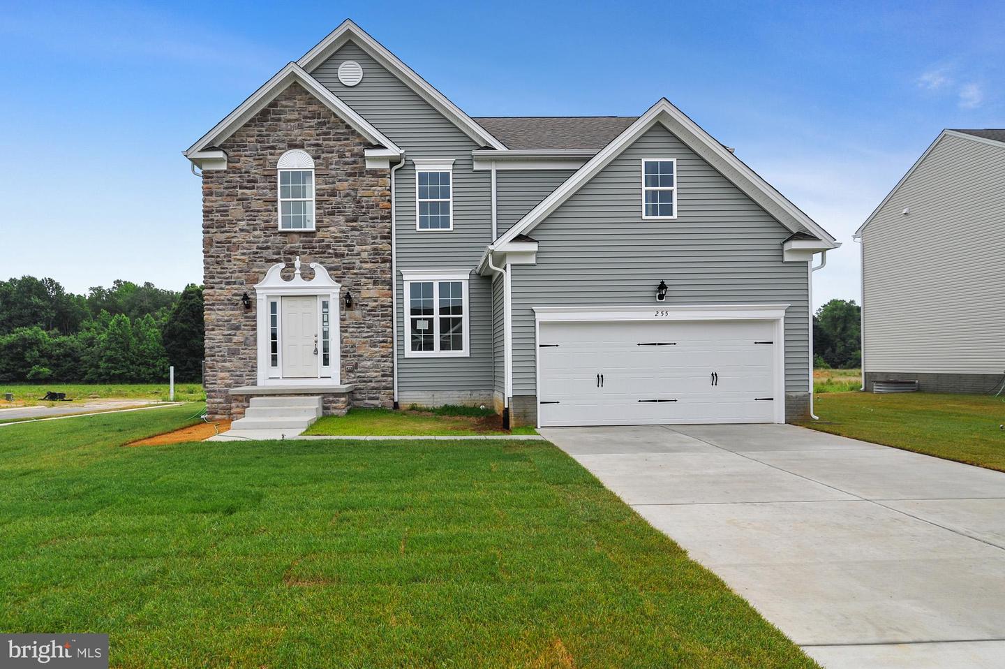 25 Belfry Dr #bur Property Photo 2