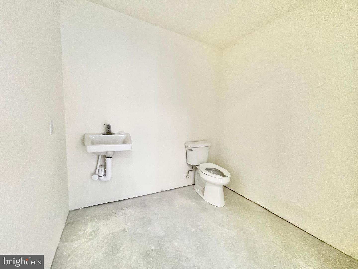 5087 Dupont Hwy N #1 Property Photo 4
