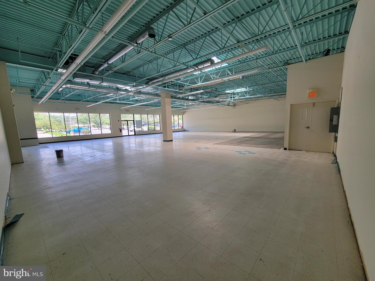 370 Gateway South Blvd Property Photo 5