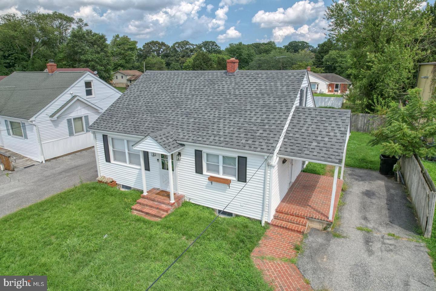 1893 S DUPONT HWY Property Photo 1