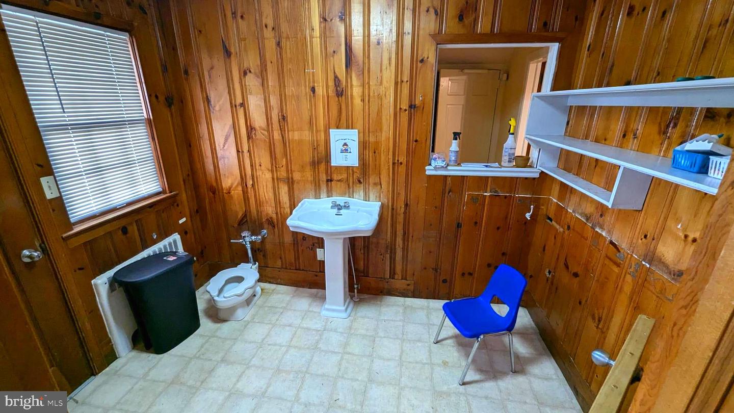 1012 S Governors Ave Property Photo 29