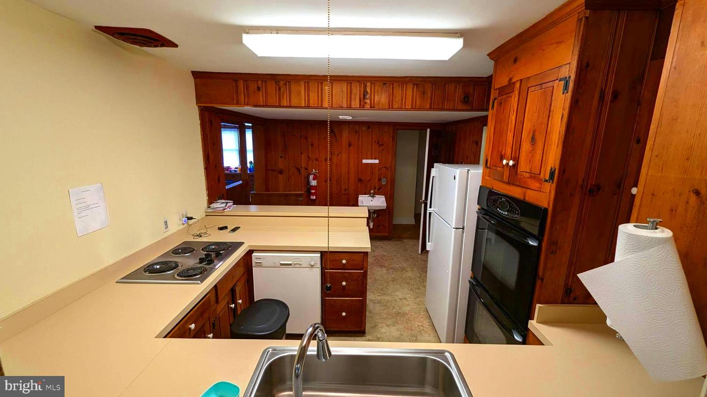 1012 S Governors Ave Property Photo 32