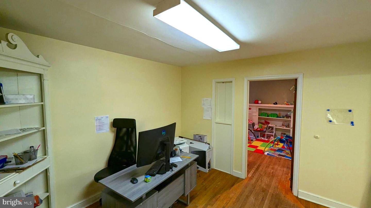 1012 S Governors Ave Property Photo 33