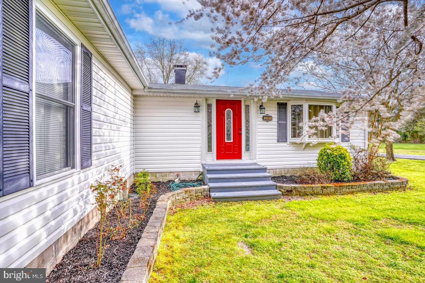 3398 Brownsville Rd Property Photo 1