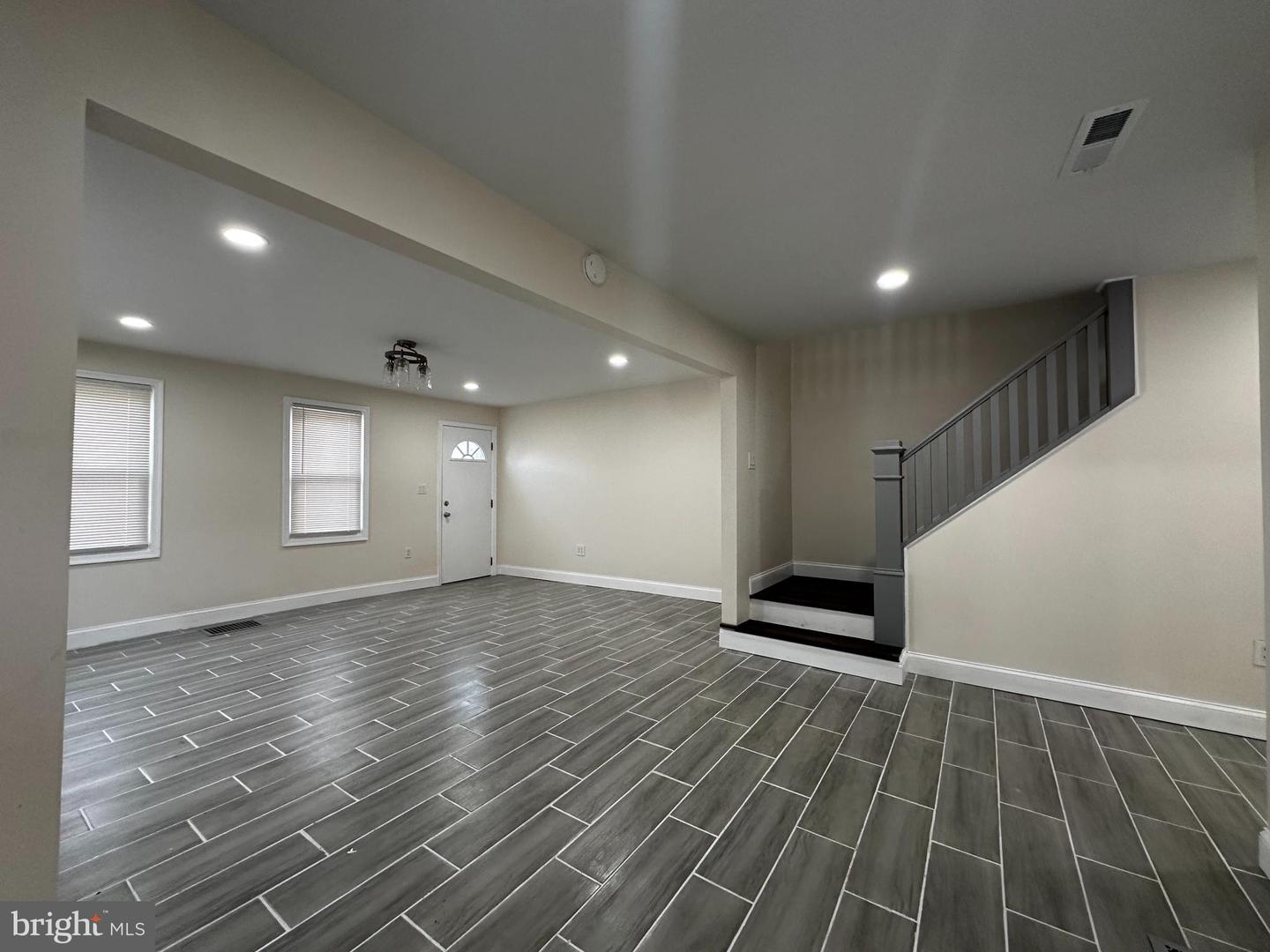 128 W North St Property Photo 10