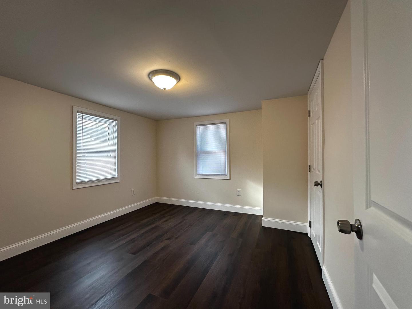128 W North St Property Photo 19